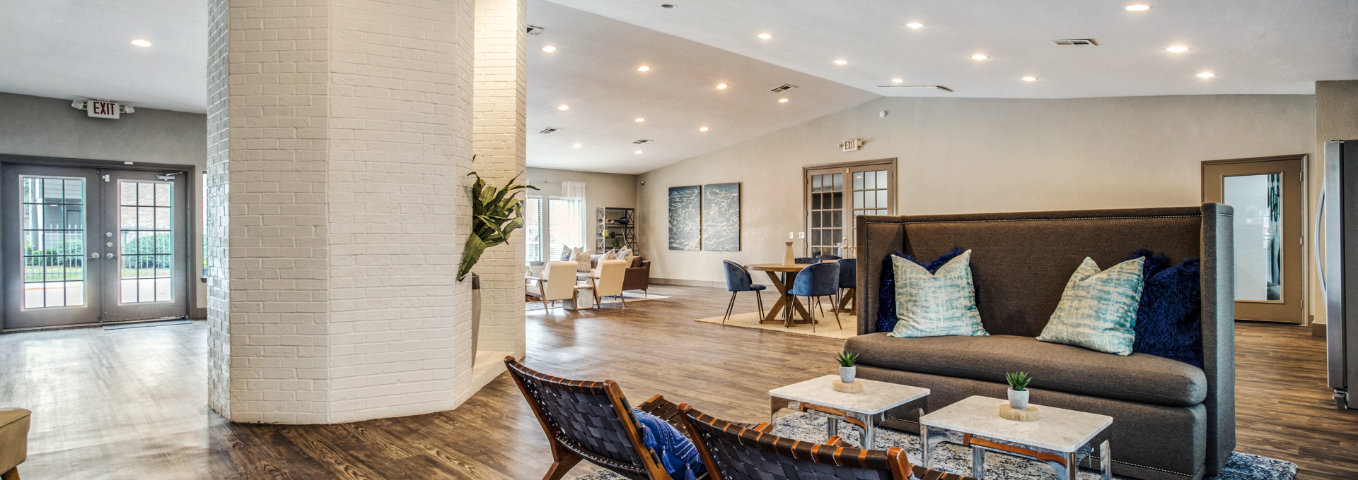 the living room at The  Mark at 2600