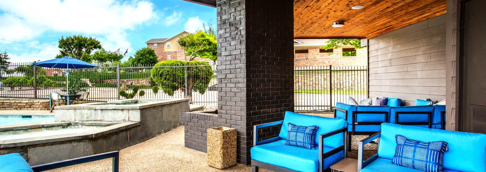 patio furniture at The  Mark at 2600
