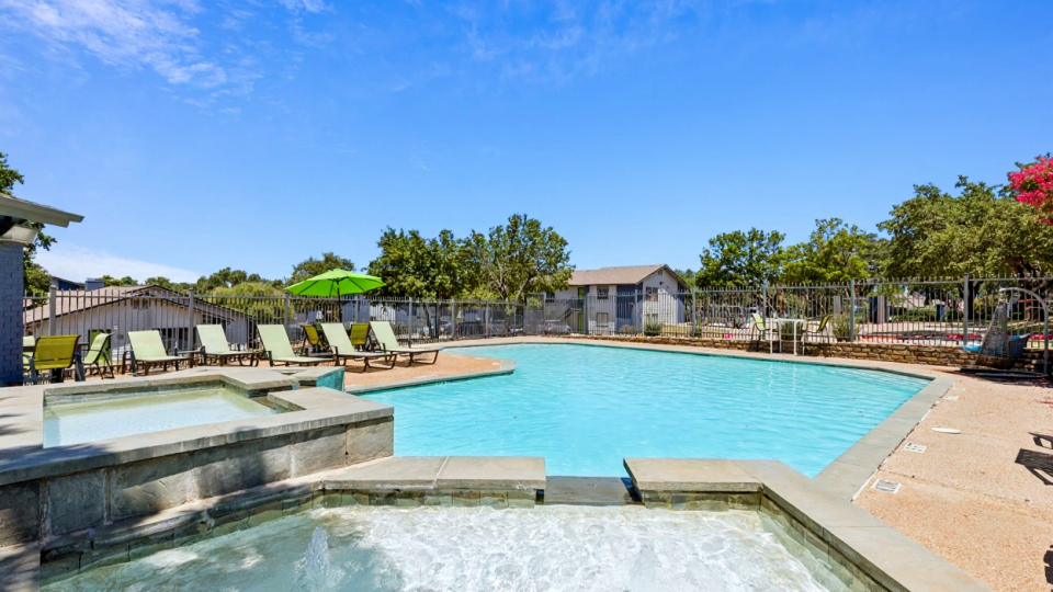 the pool at The  Mark at 2600